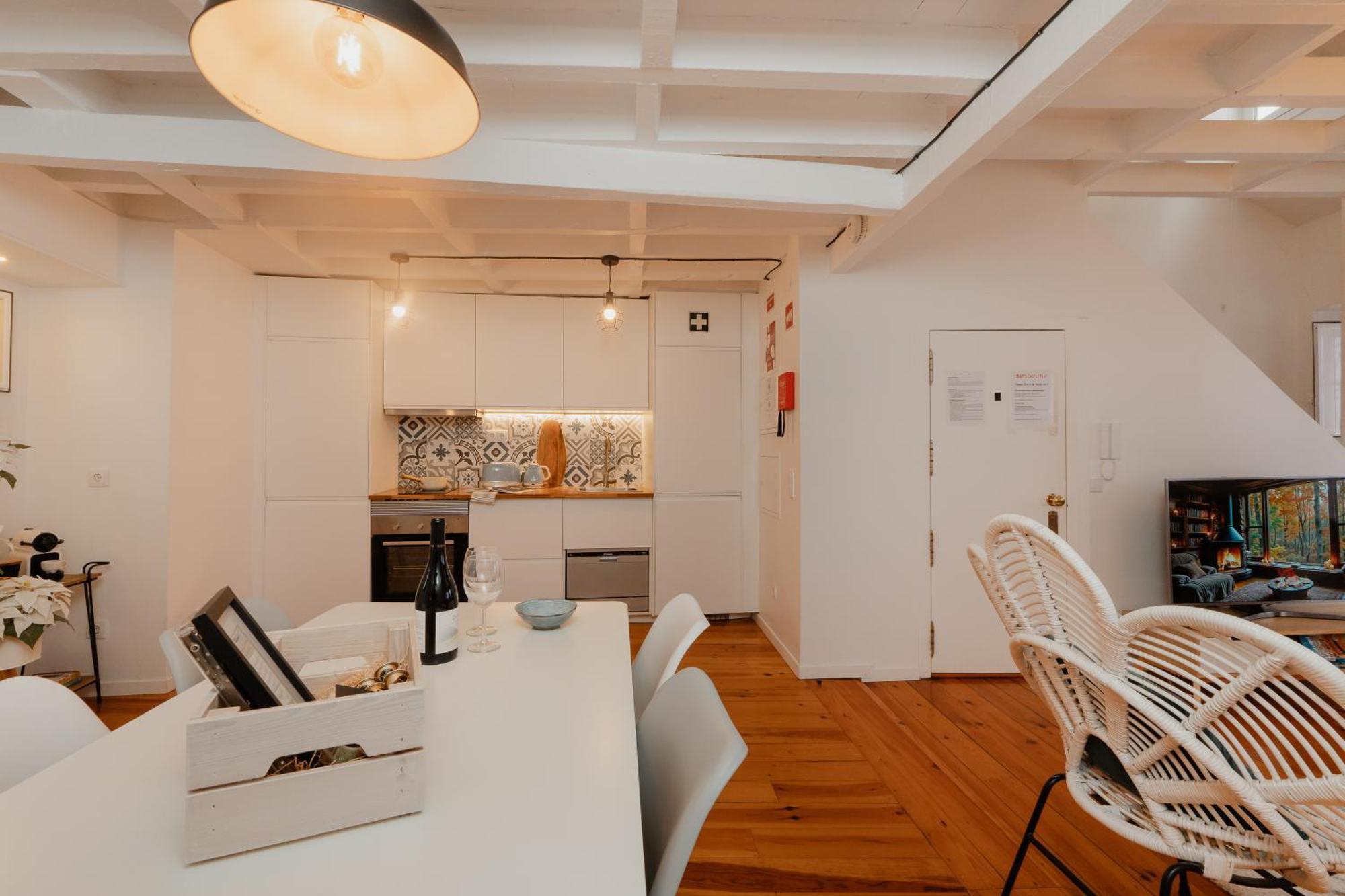 Stylish Getaway In A Mezzanine Flat By The Castle Lejlighed Lisboa Eksteriør billede