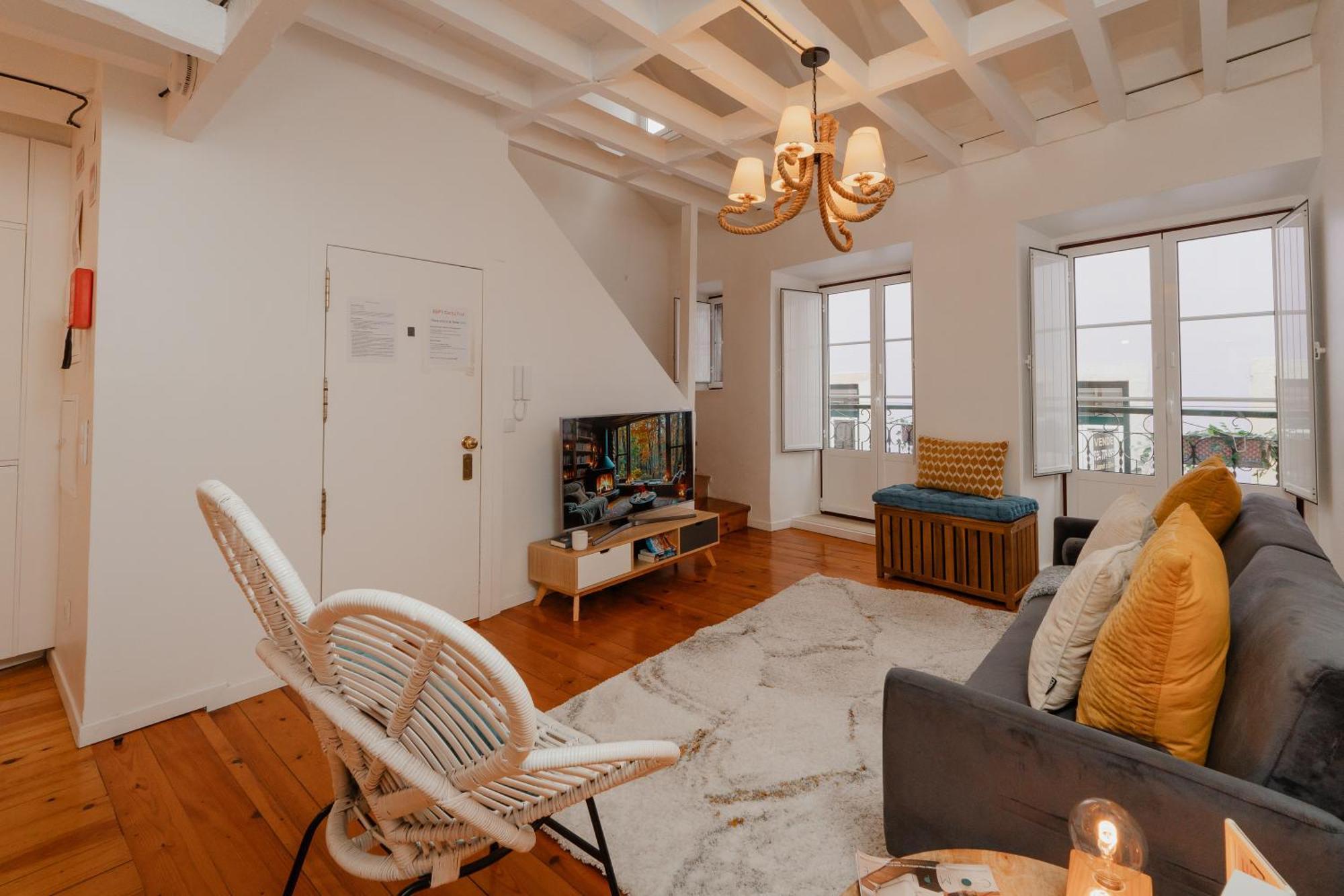 Stylish Getaway In A Mezzanine Flat By The Castle Lejlighed Lisboa Eksteriør billede