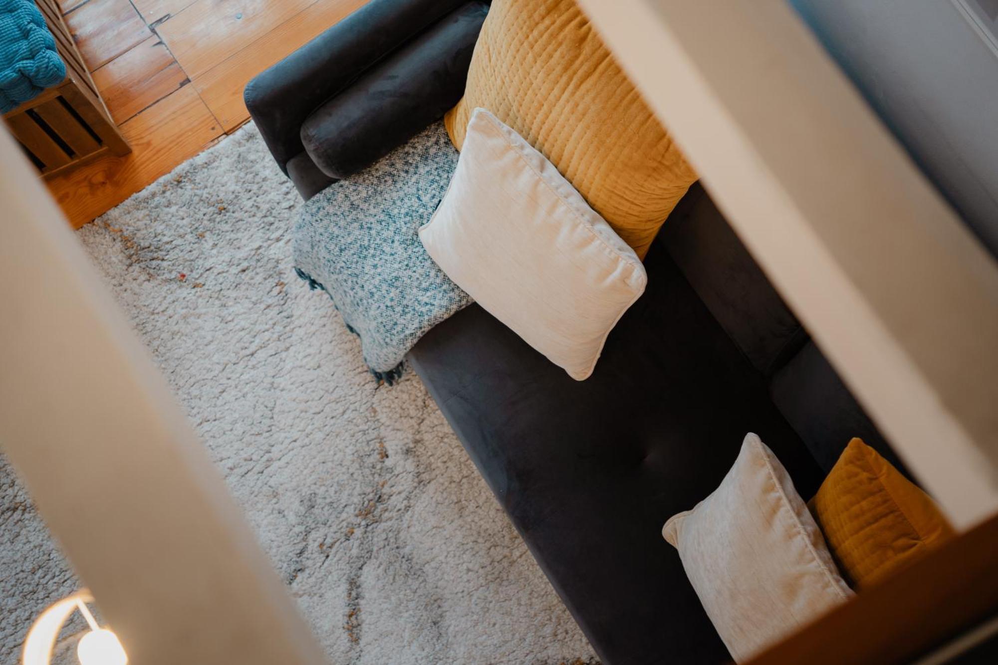 Stylish Getaway In A Mezzanine Flat By The Castle Lejlighed Lisboa Eksteriør billede