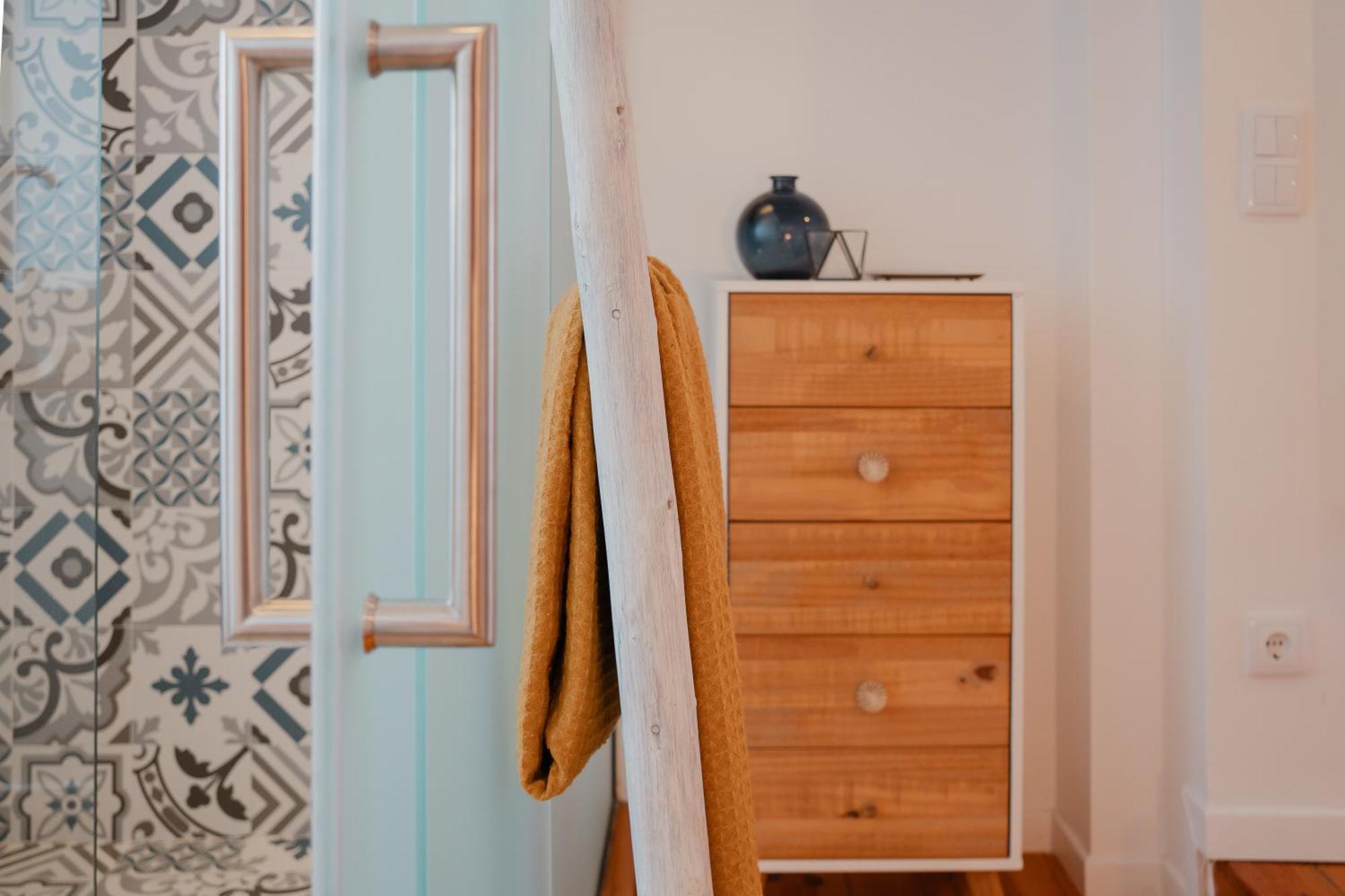 Stylish Getaway In A Mezzanine Flat By The Castle Lejlighed Lisboa Eksteriør billede