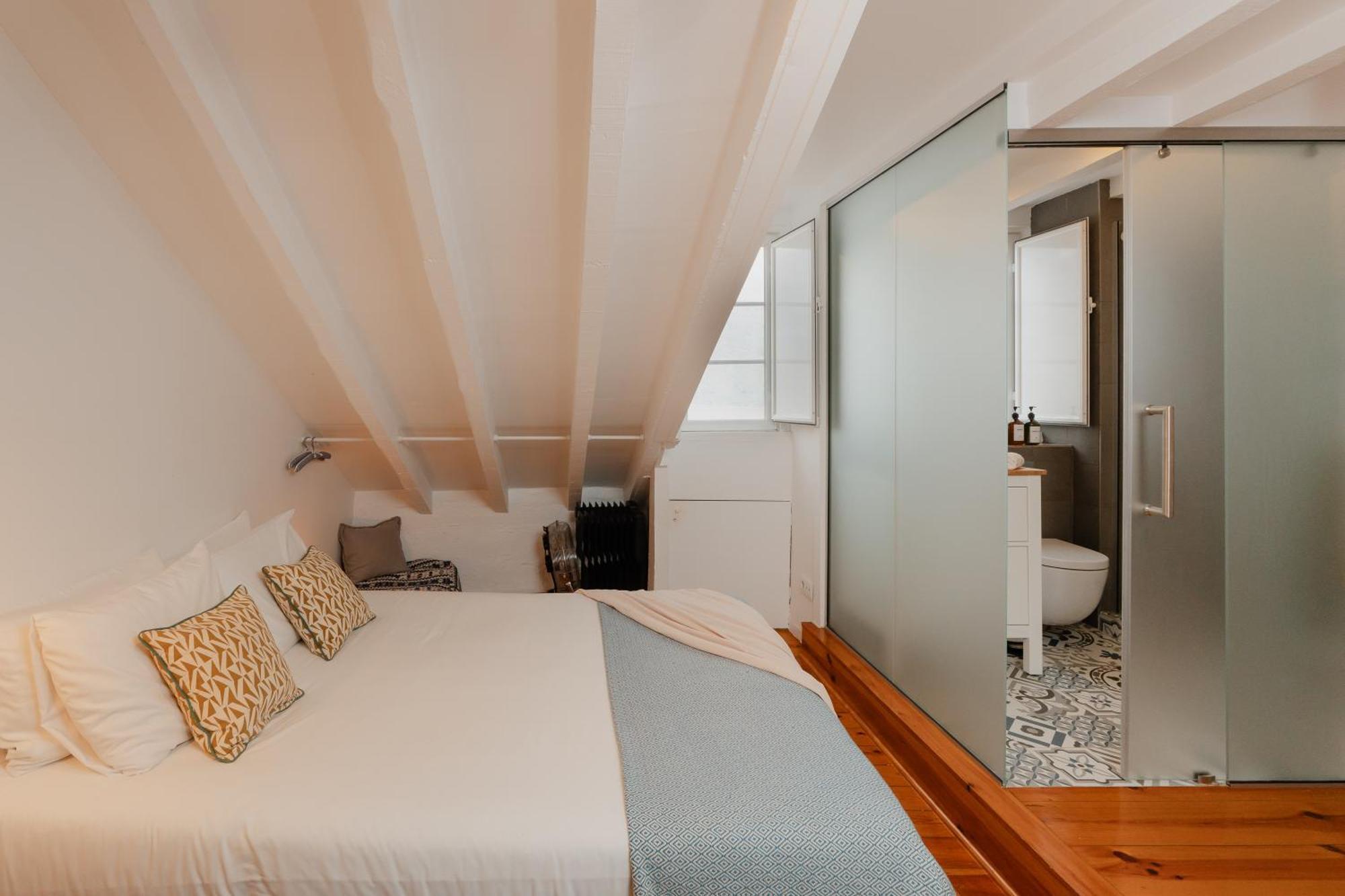 Stylish Getaway In A Mezzanine Flat By The Castle Lejlighed Lisboa Eksteriør billede