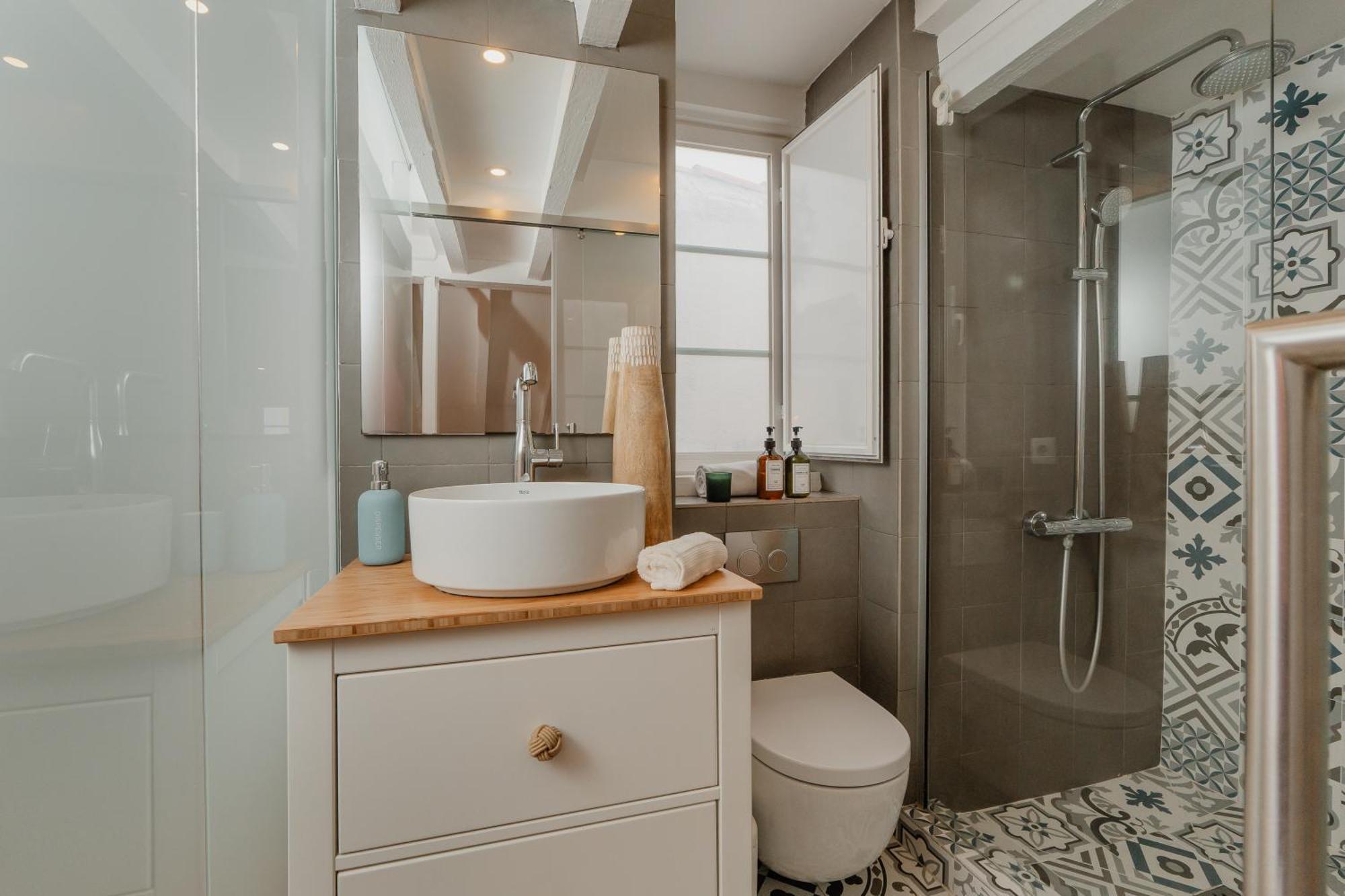 Stylish Getaway In A Mezzanine Flat By The Castle Lejlighed Lisboa Eksteriør billede